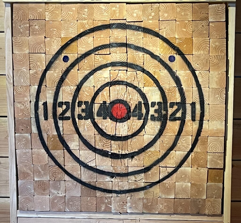 End grain target for knife throwing